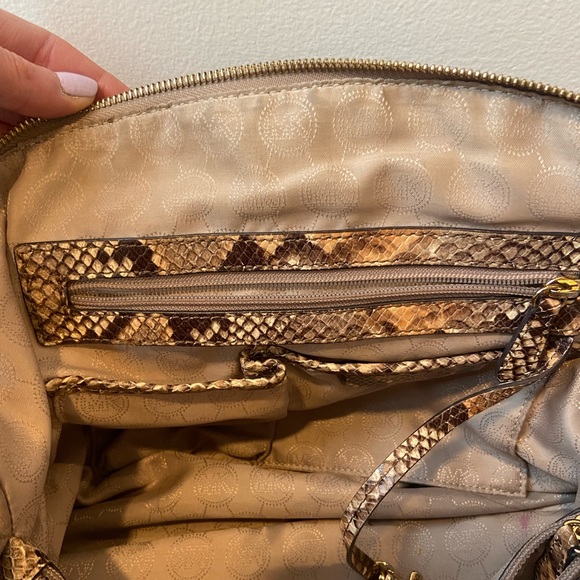 Michael Kors Riley Handbag - Picture 4 of 8